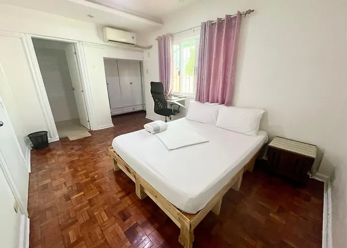 Layover Hostel