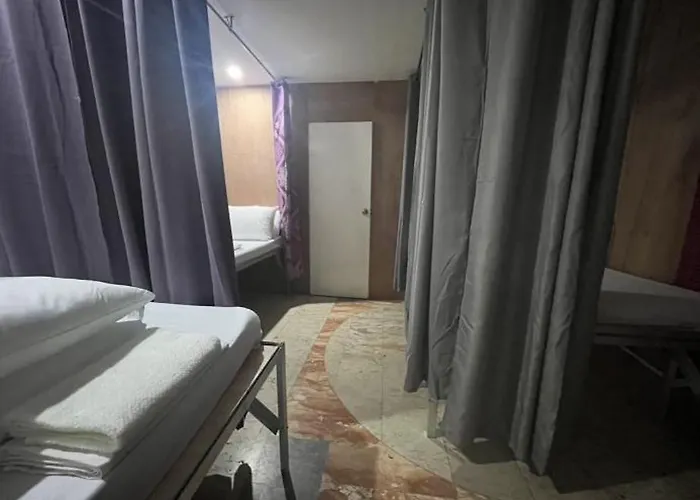 Hostel Layover