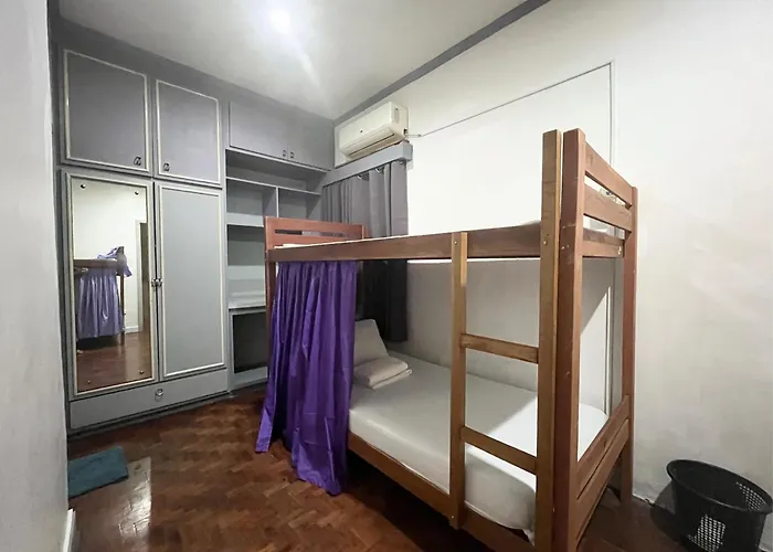 Layover Hostel *